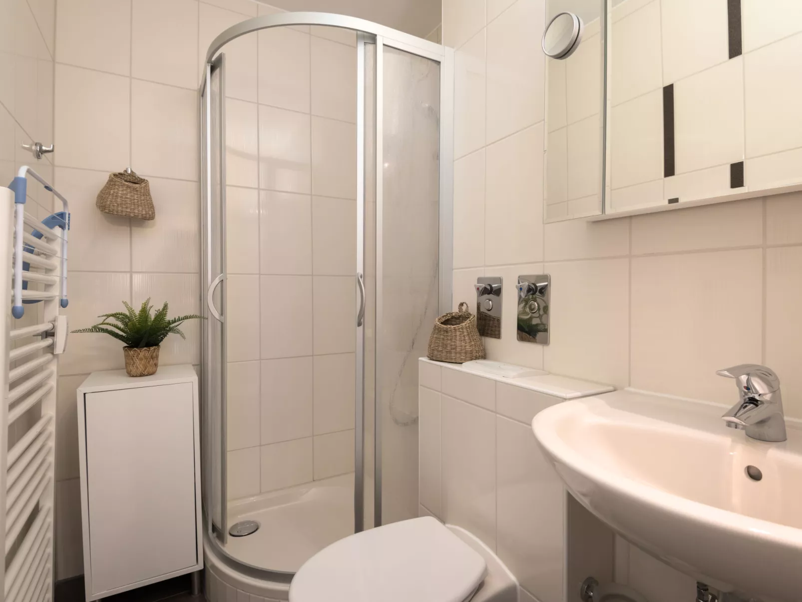 Hygge (B410)-Inside