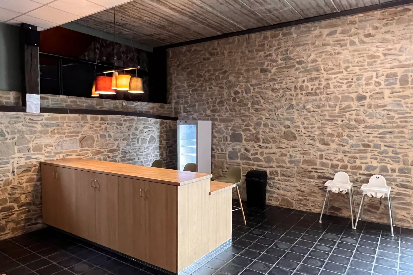 Le Néblon-Salle à manger