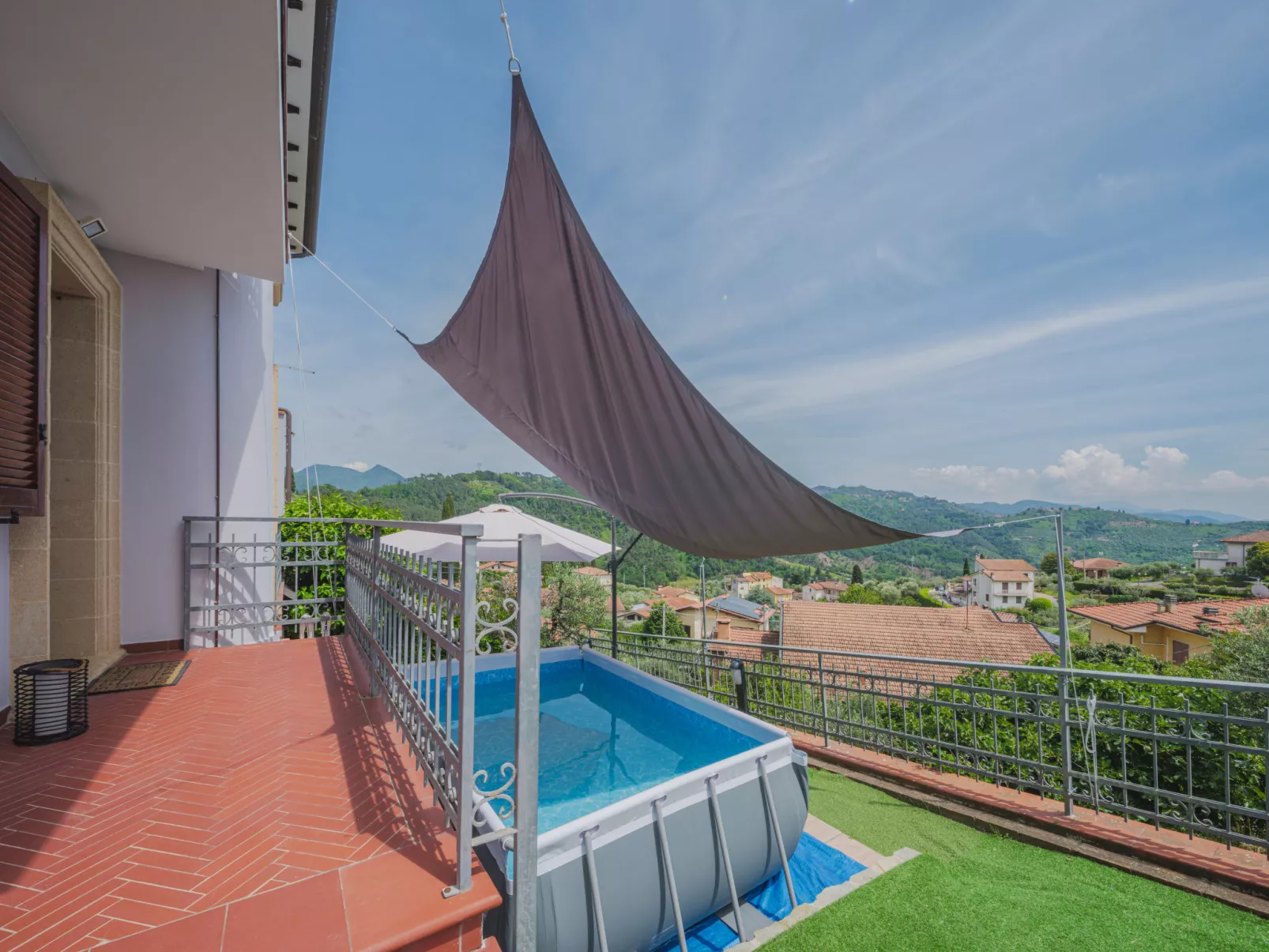 Casa Lorena-Outside