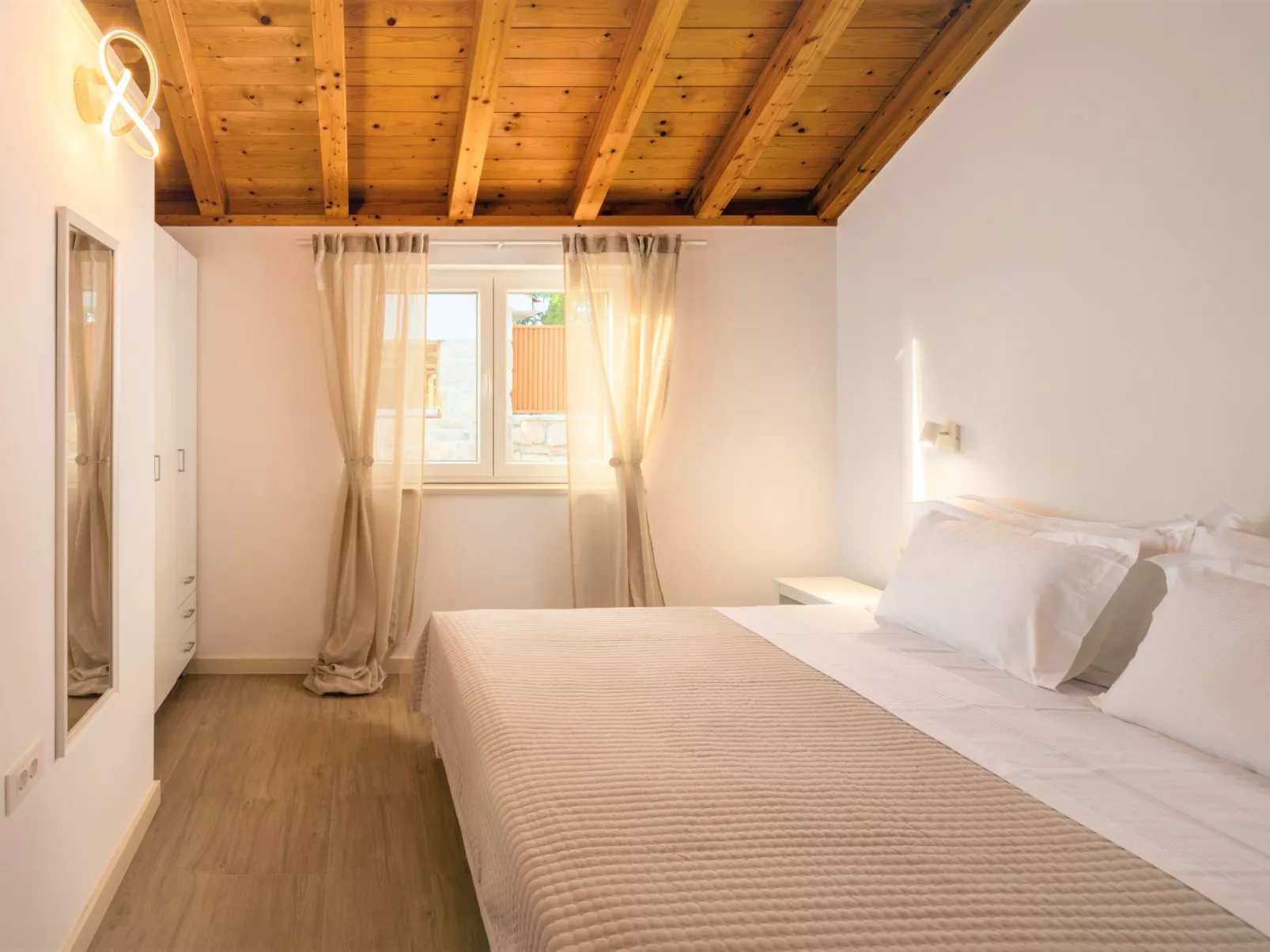 Villa di Perla-Inside