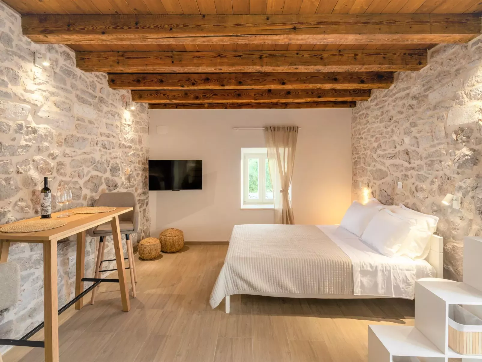 Villa di Perla-Inside