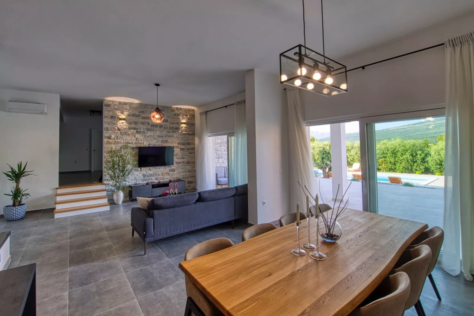 Vila Ena-Dining room