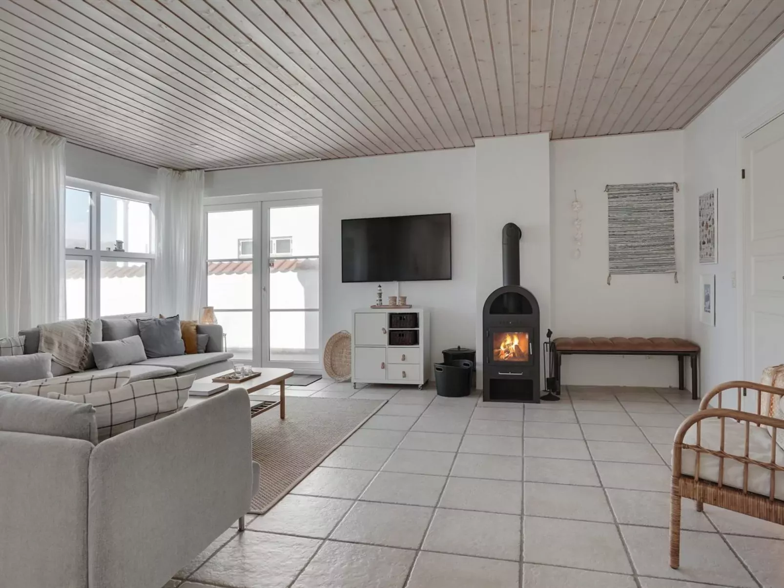 "Riki" - 150m from the sea-Inside