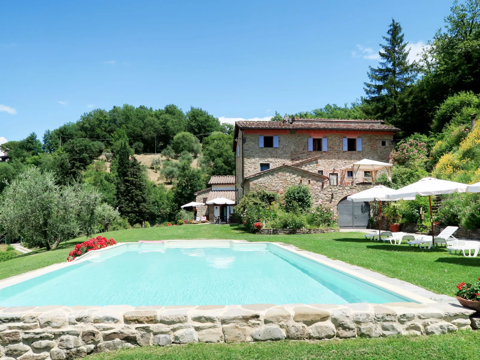 La Fonte-Outside