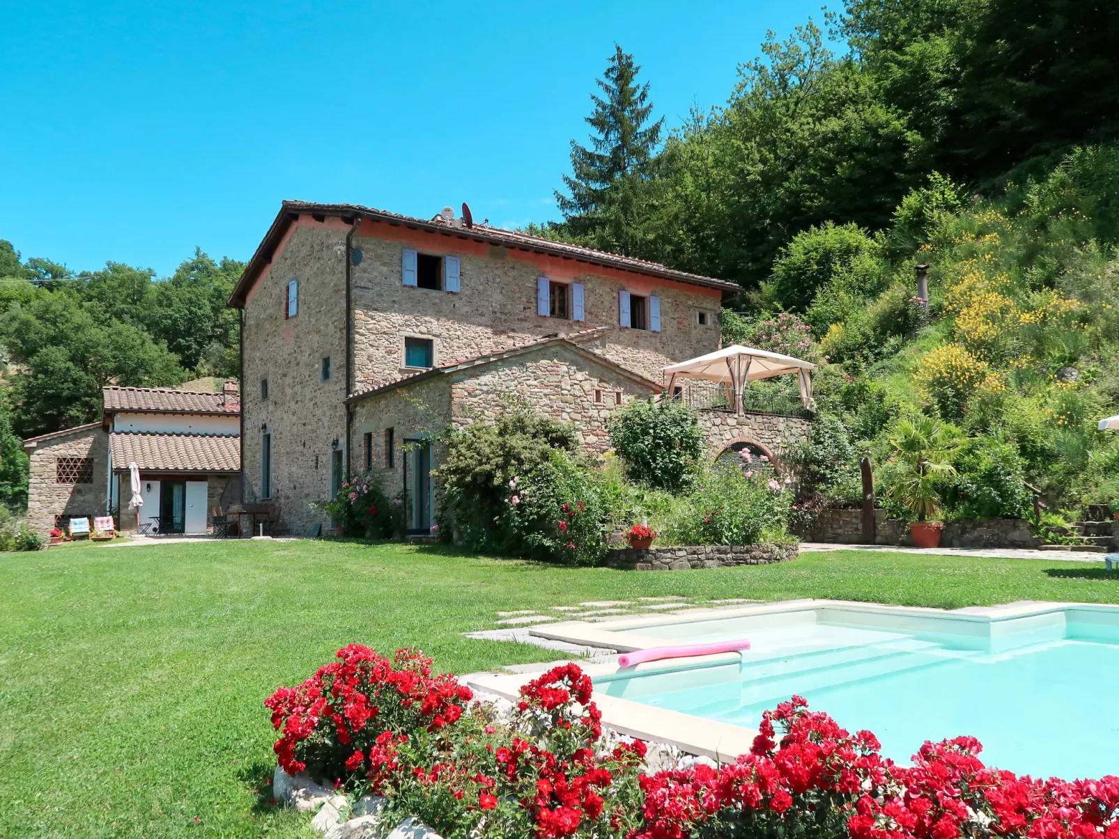 La Fonte-Outside