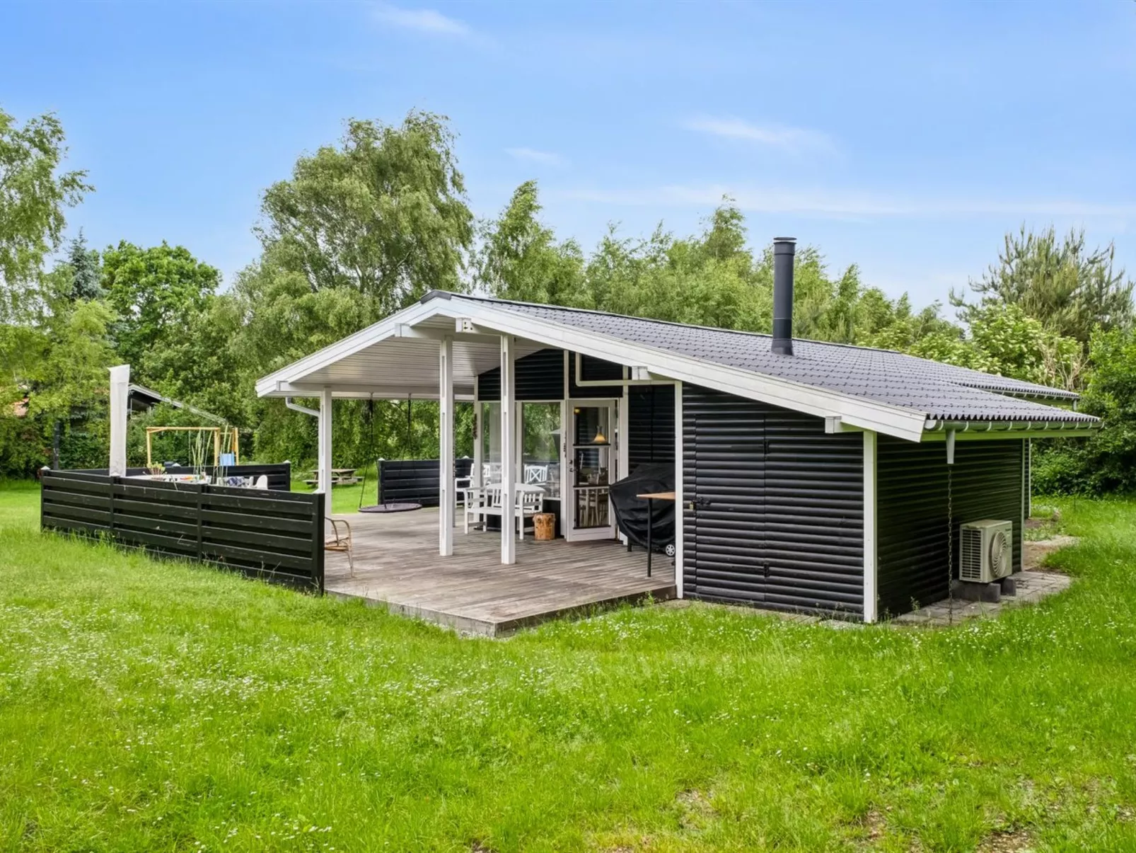 "Morten" - 500m from the sea-Outside