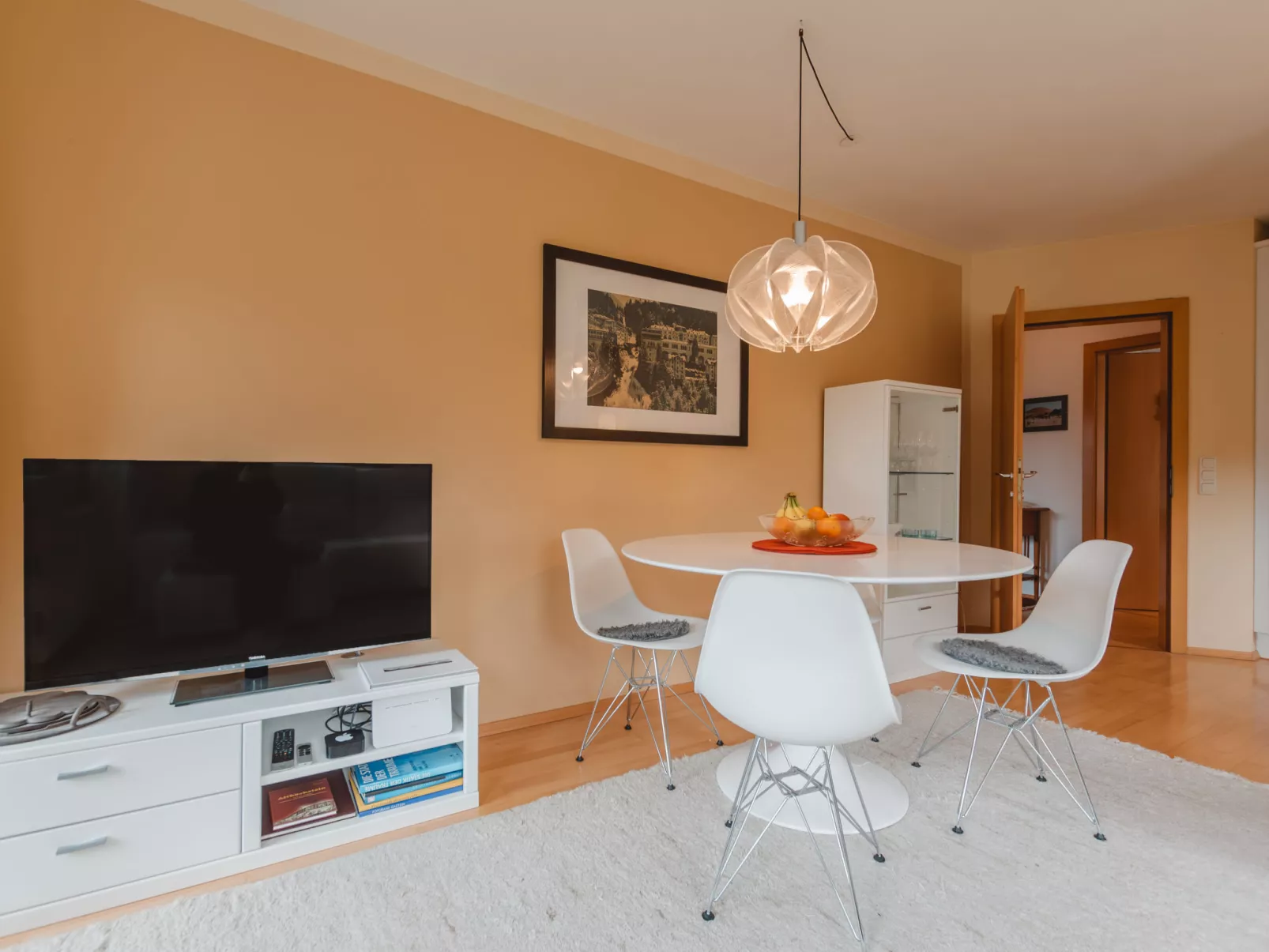 Cozy Home-Inside