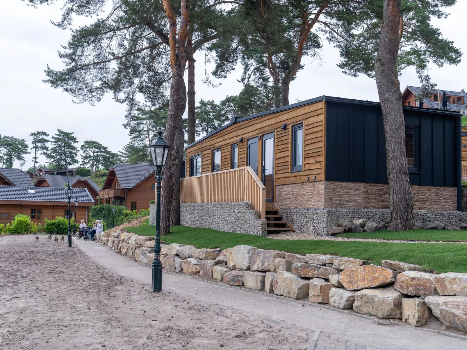 L-Pavilion 4-Outside
