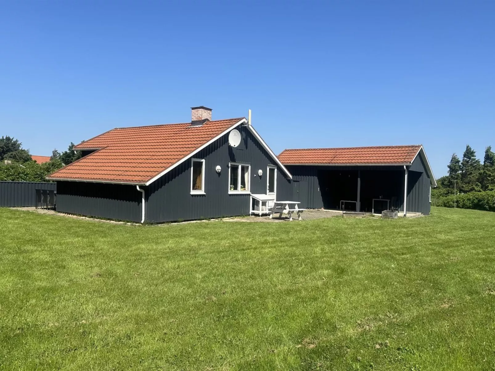 "Frellef" - 491m from the sea-Outside