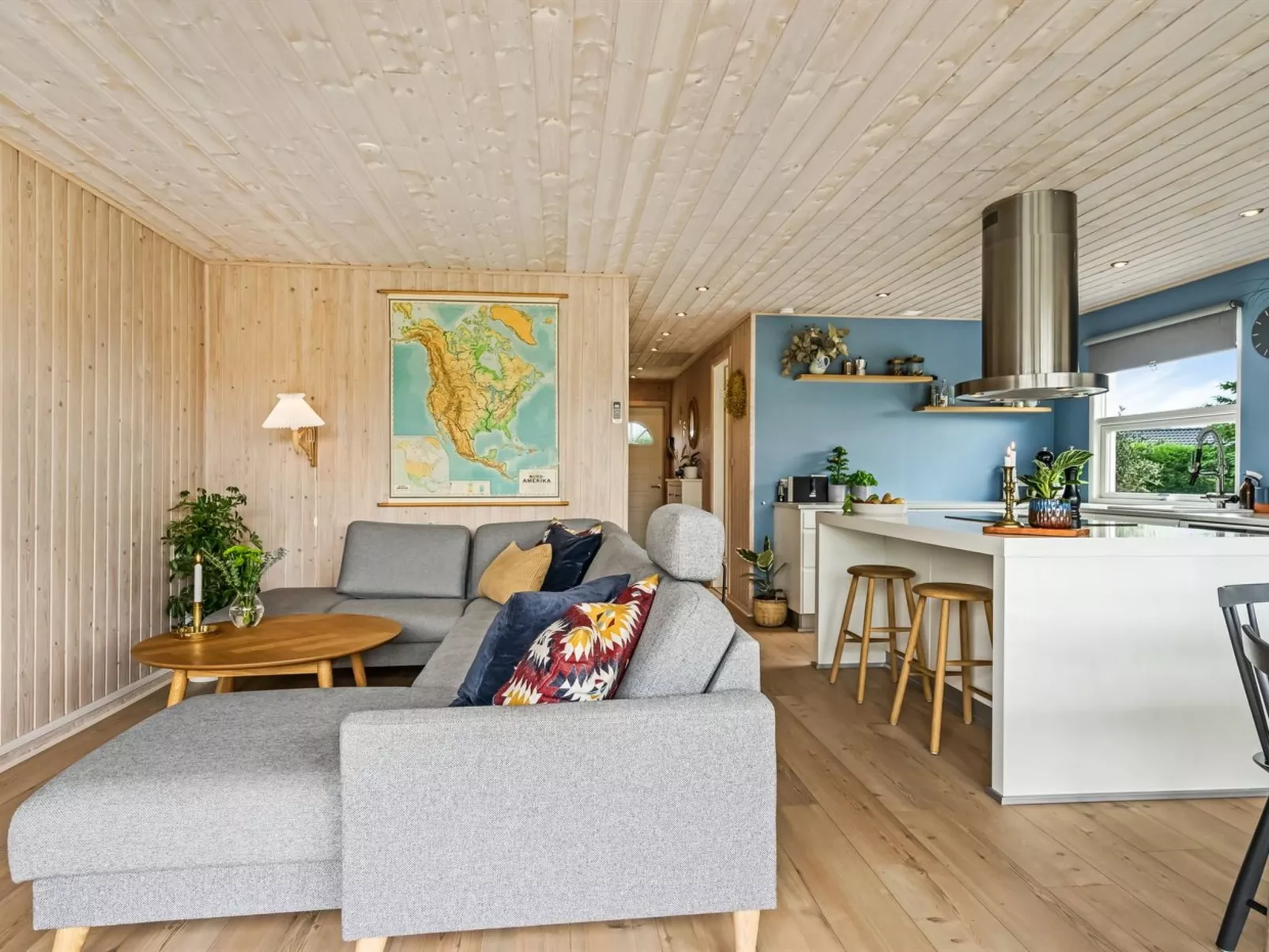 "Ingiald" - 600m from the sea-Inside
