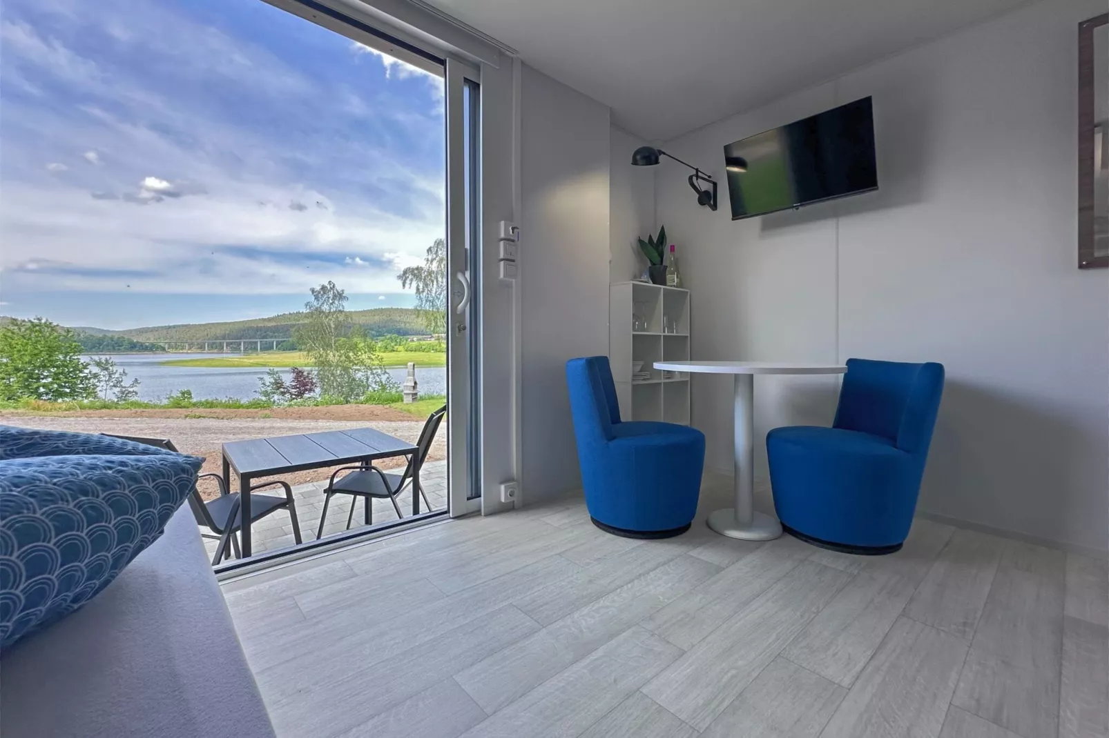 FERIENDORF SEEBLICK - Tiny Chalet am Eixendorfer See-Wohnzimmer