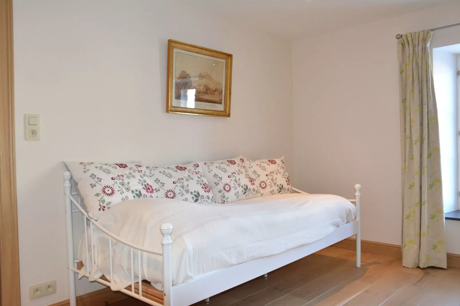 La Cour de Himbe-Bedroom