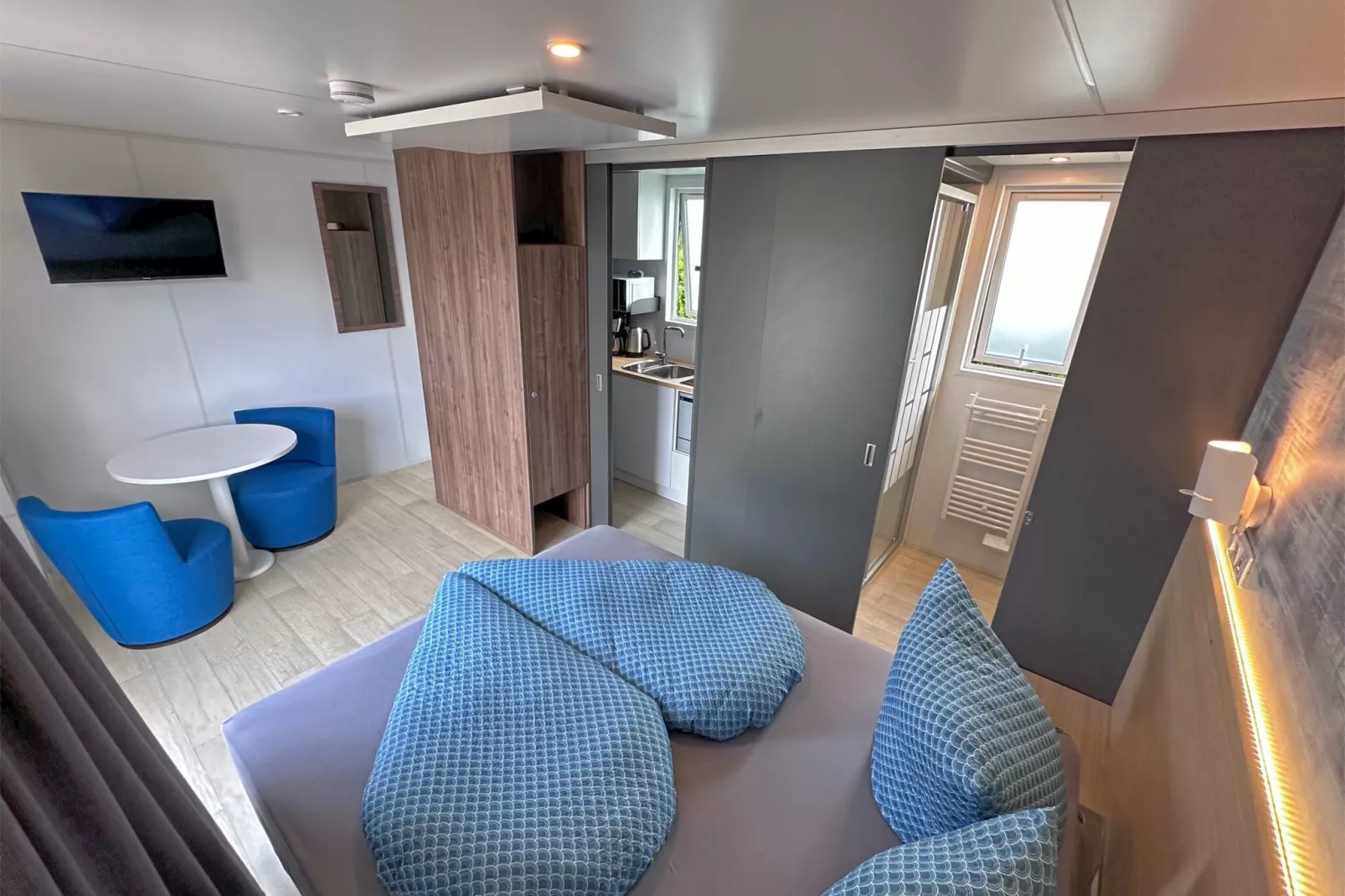FERIENDORF SEEBLICK - Tiny Chalet am Eixendorfer See-Living room