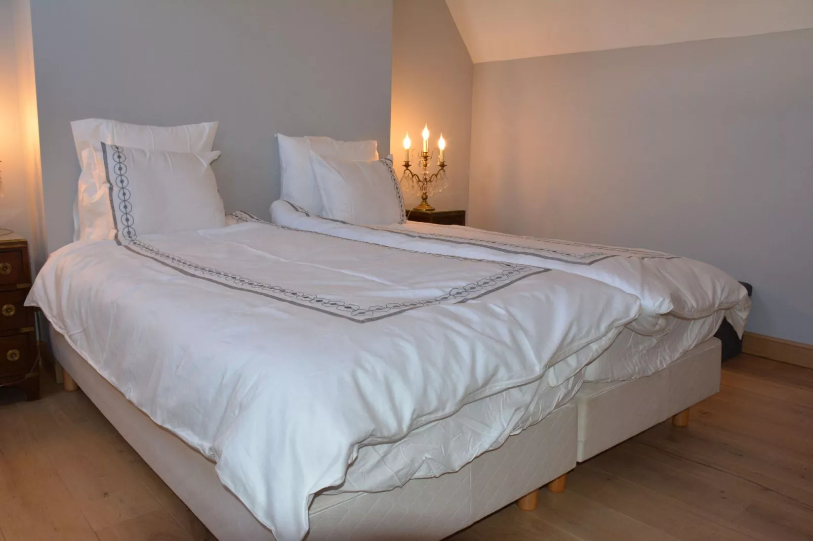 La Cour de Himbe-Bedroom
