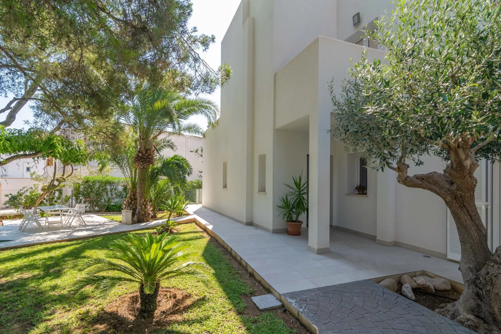Cala Llonga-Exterior summer