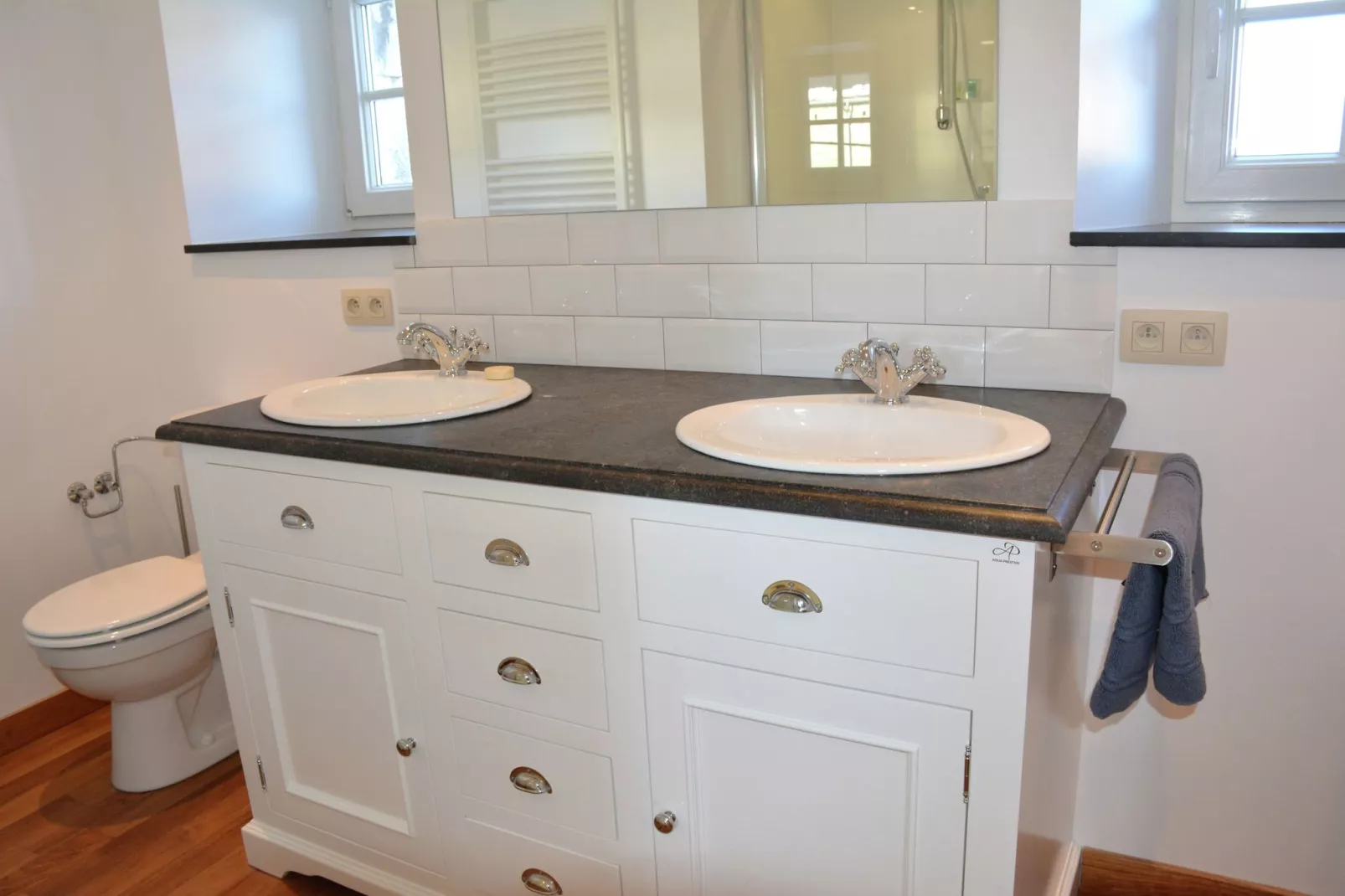 La Cour de Himbe-Bathroom