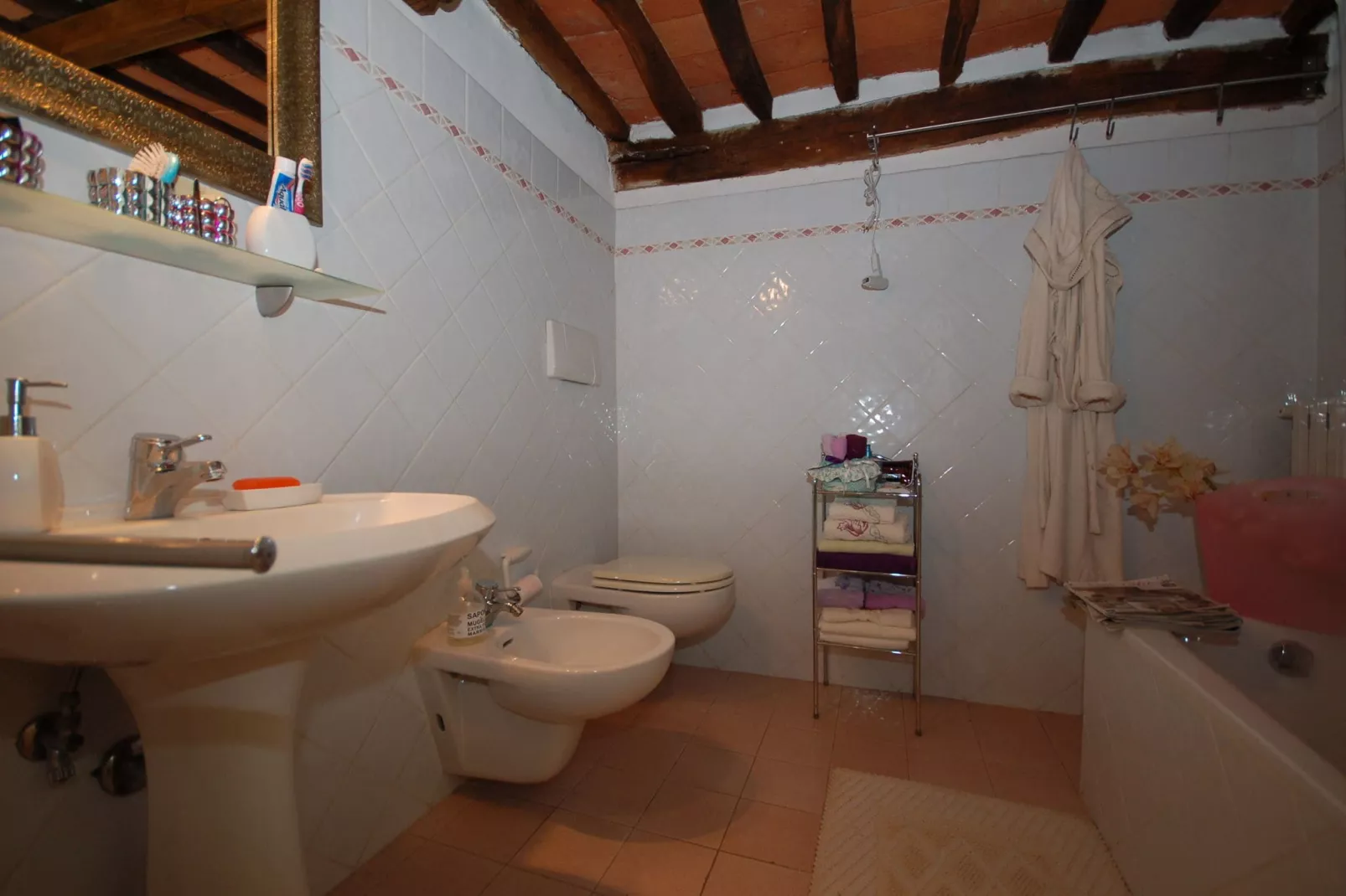 Aria di Lucca-Bathroom