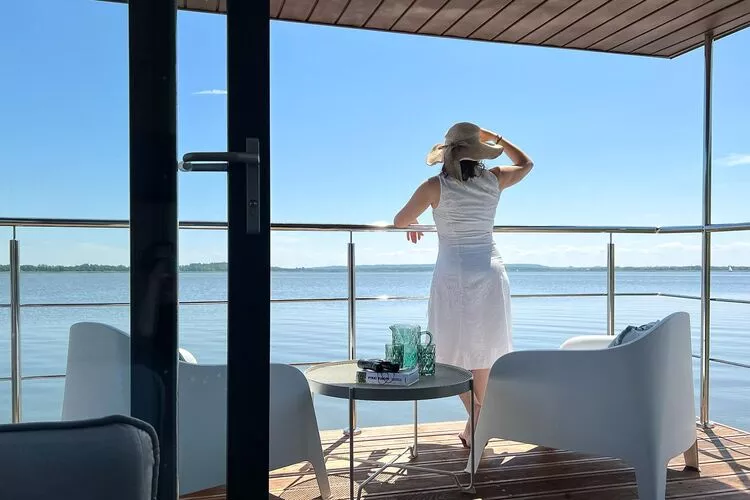 Domek na wodzie dla 3 osób jedna sypialnia-Terrace balcony
