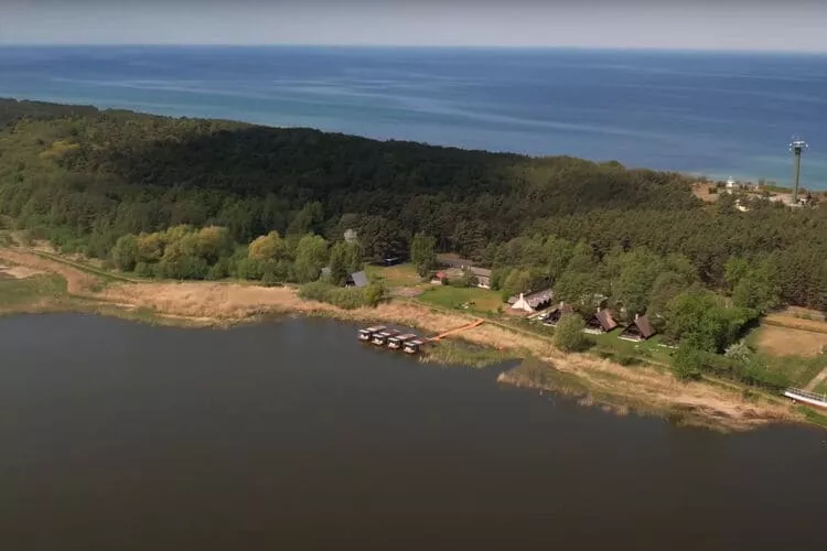 Domek na wodzie dla 4 osób jedna sypialnia