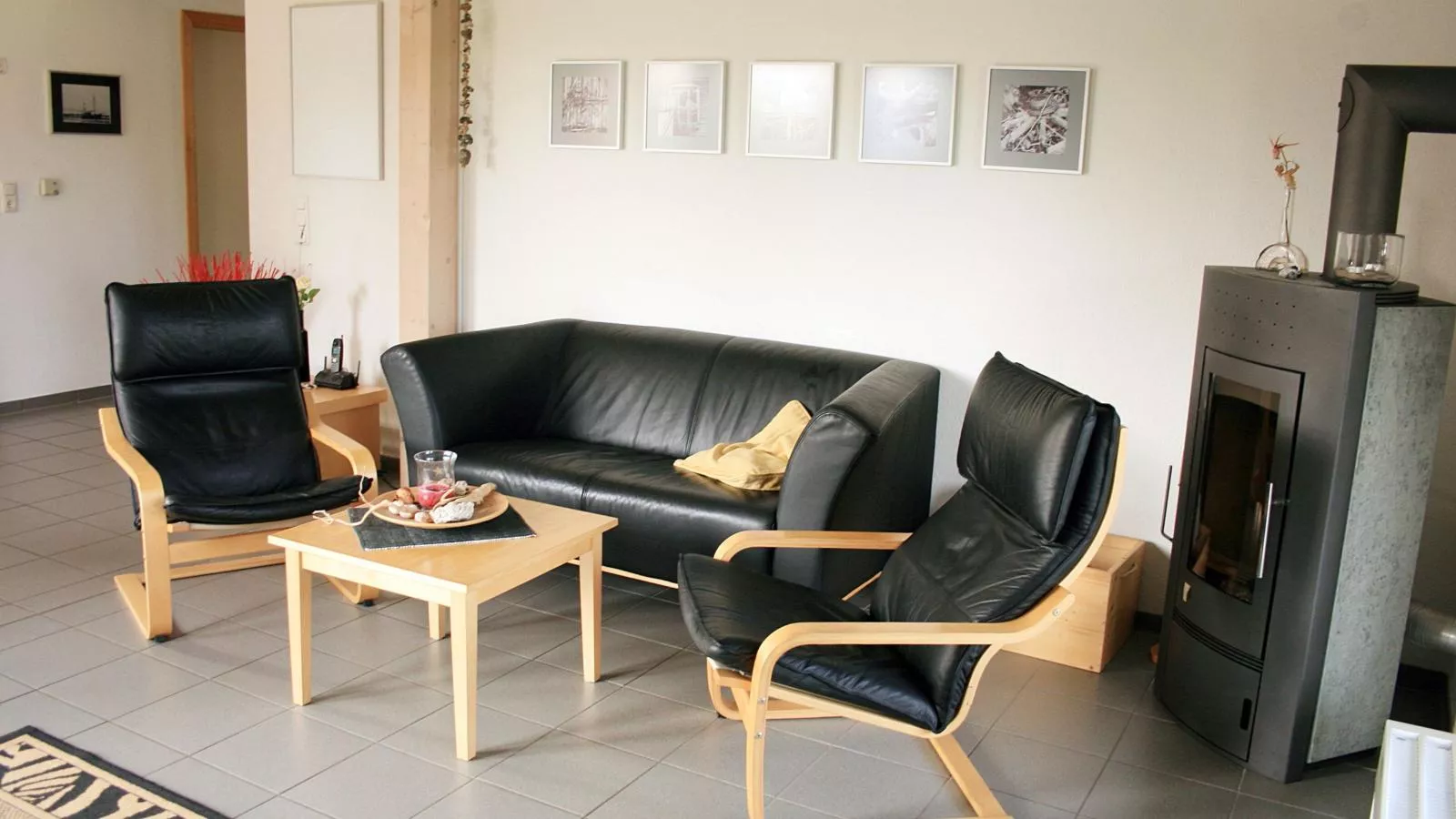 Seestrasse 35-Living room