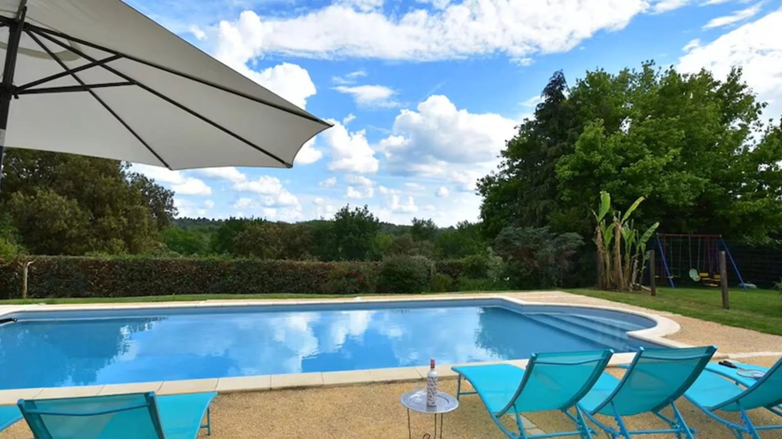 L Aiguillou-Pool