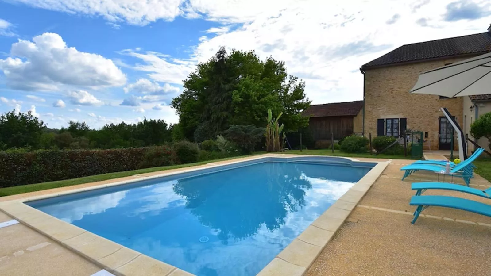 L Aiguillou-Pool