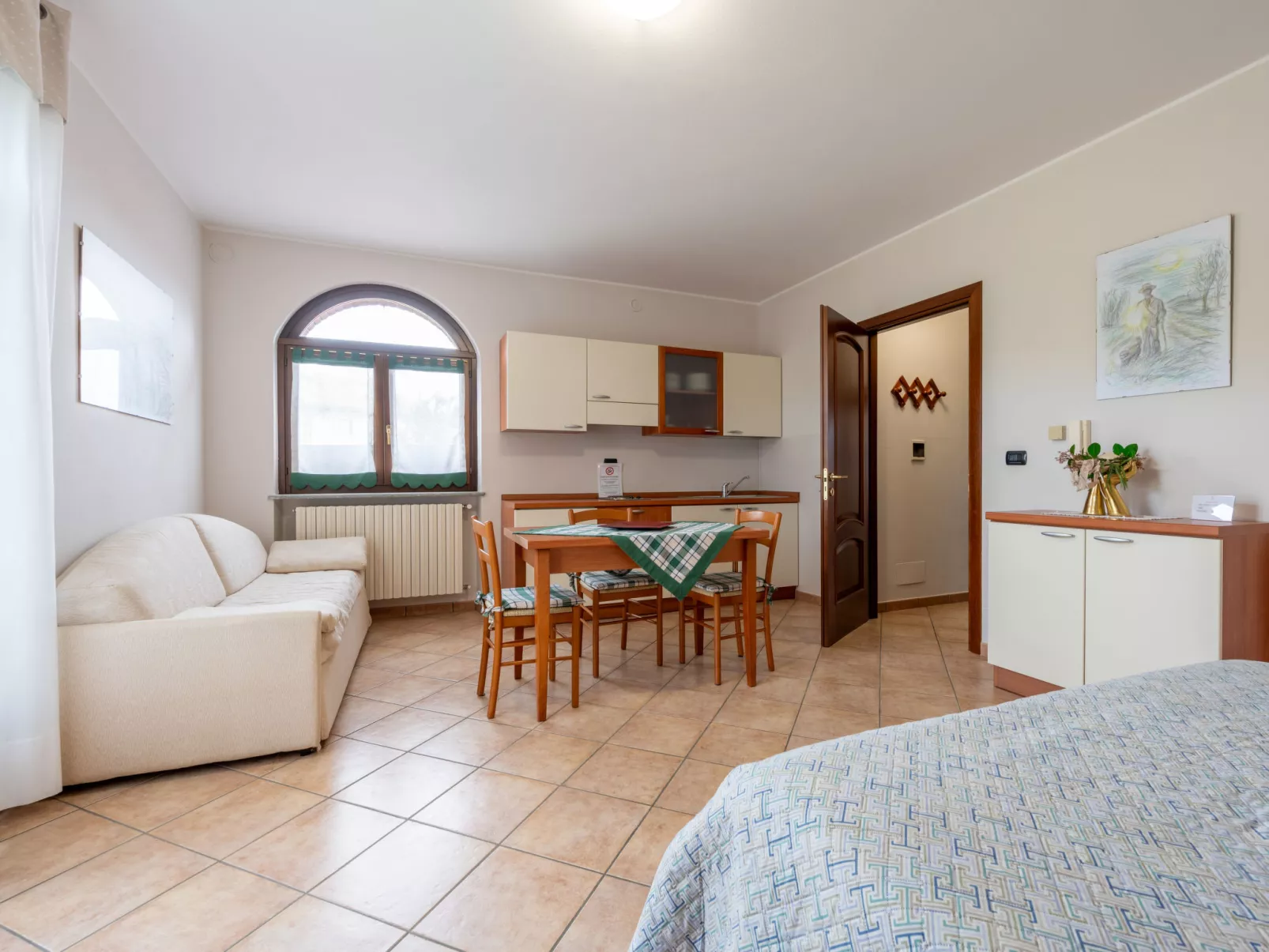 Collina San Ponzio-Inside