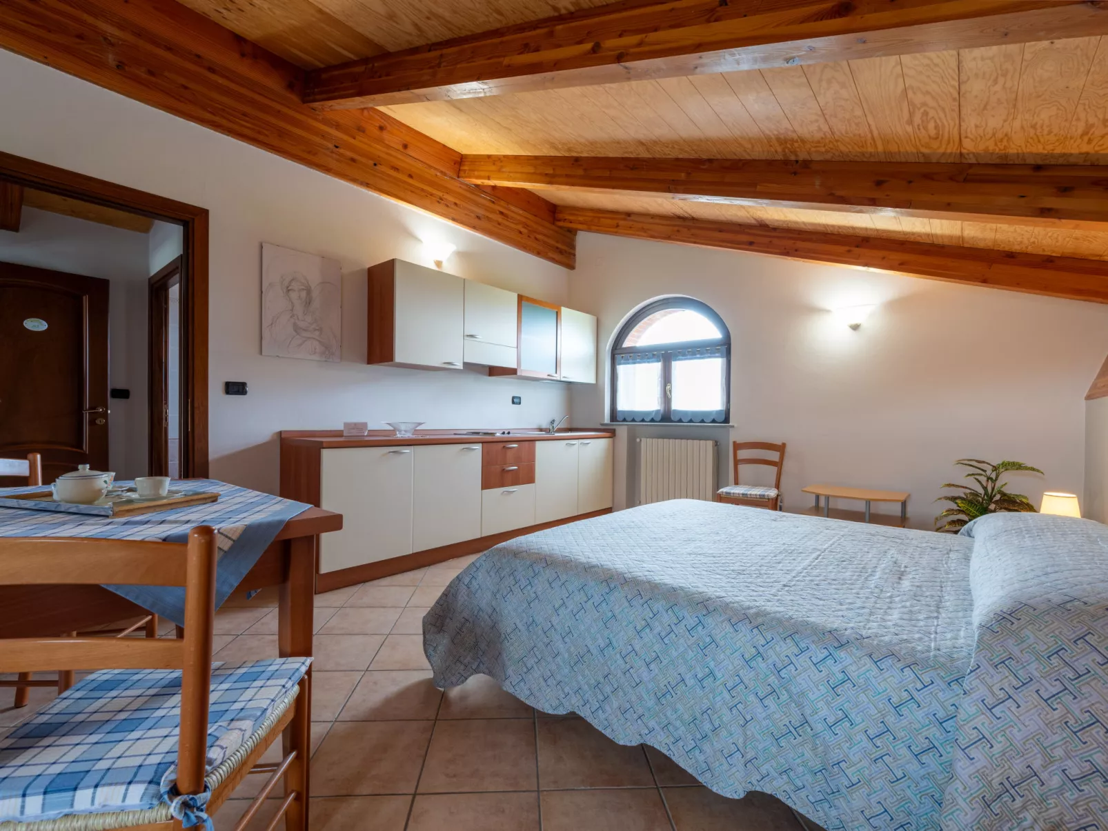 Collina San Ponzio-Inside
