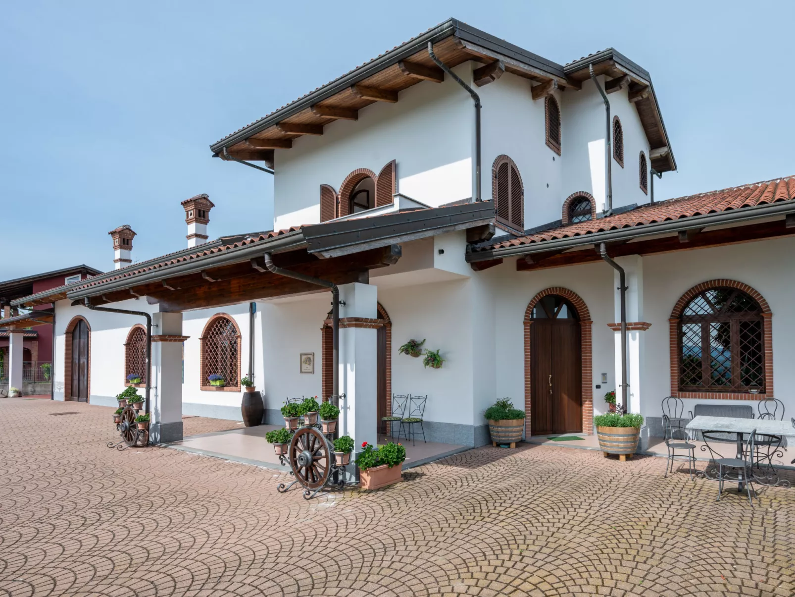 Collina San Ponzio-Outside