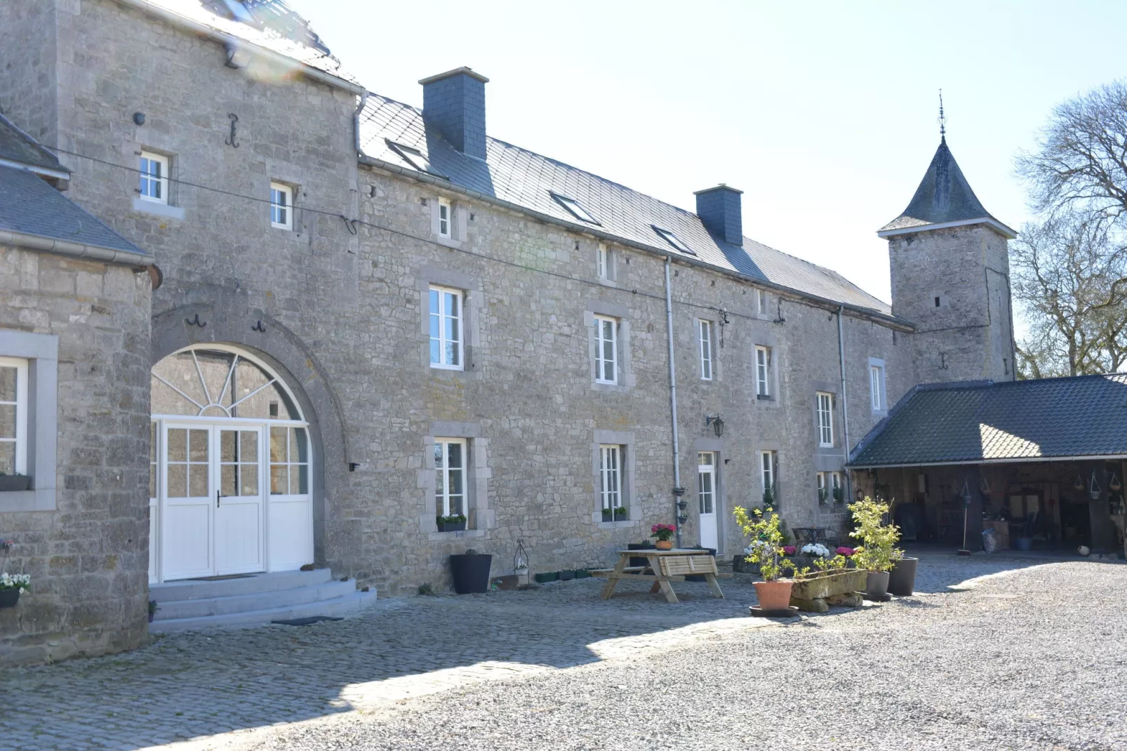 La Cour de Himbe-Exterior summer