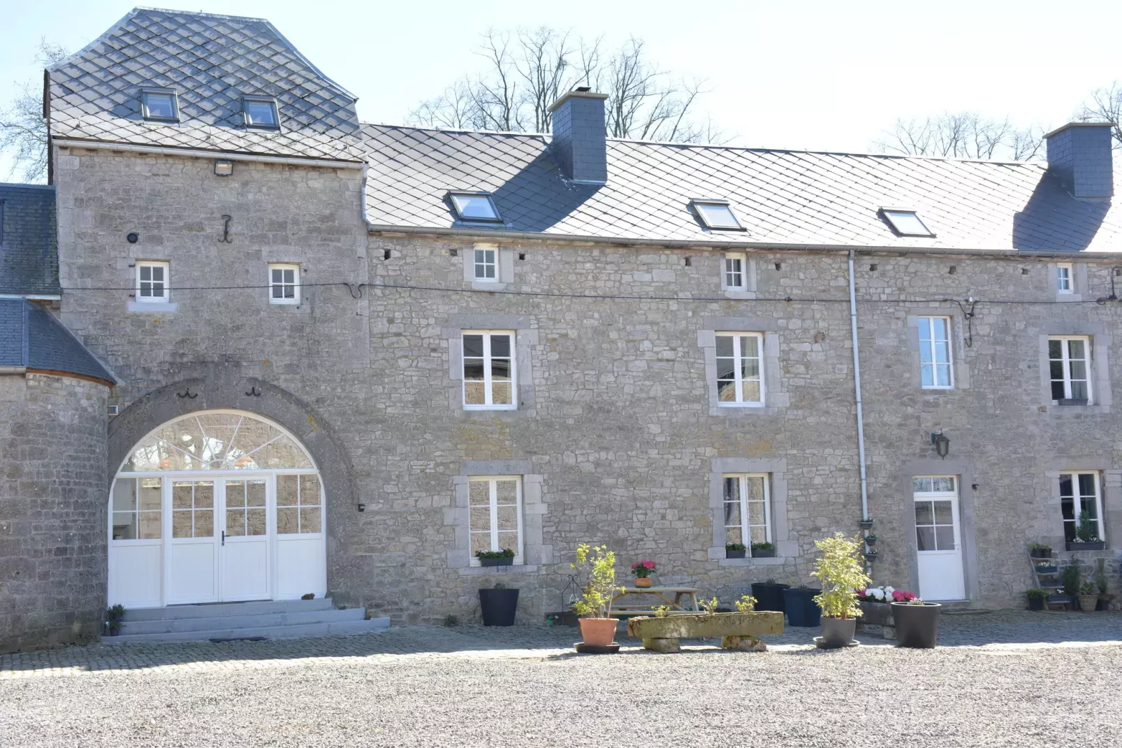 La Cour de Himbe-Exterior summer