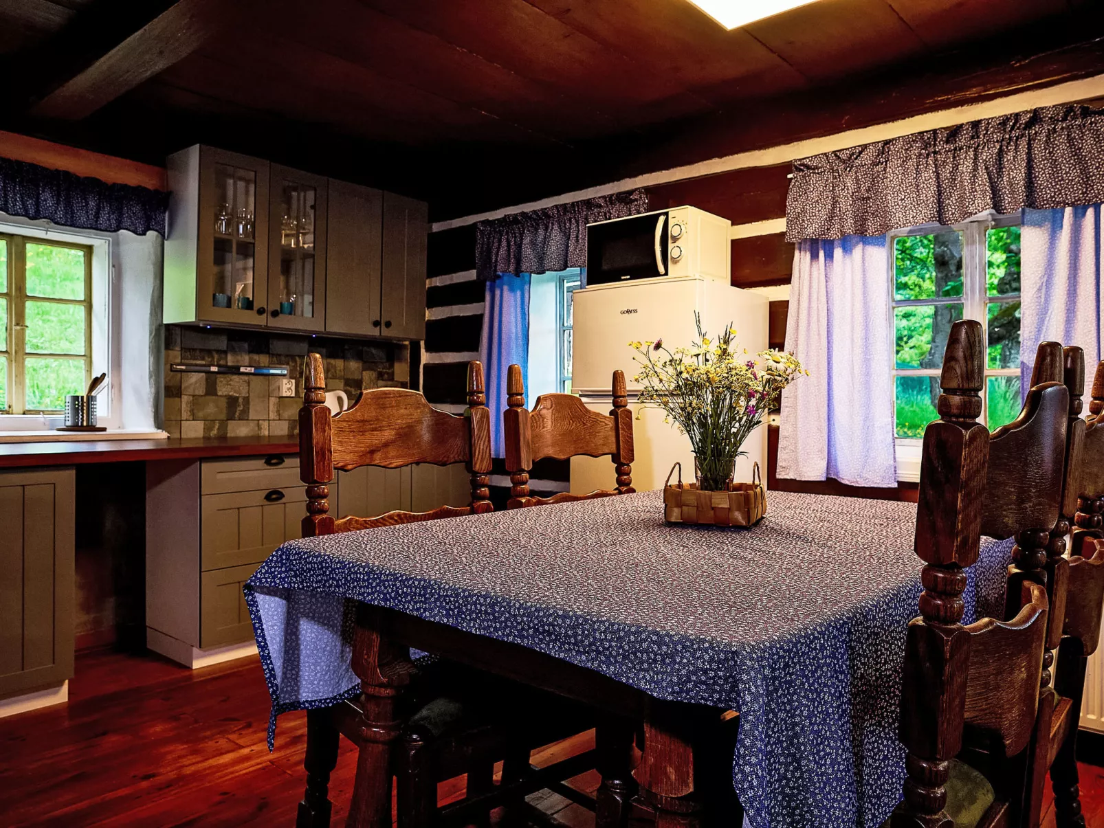 Na kopečku-Inside