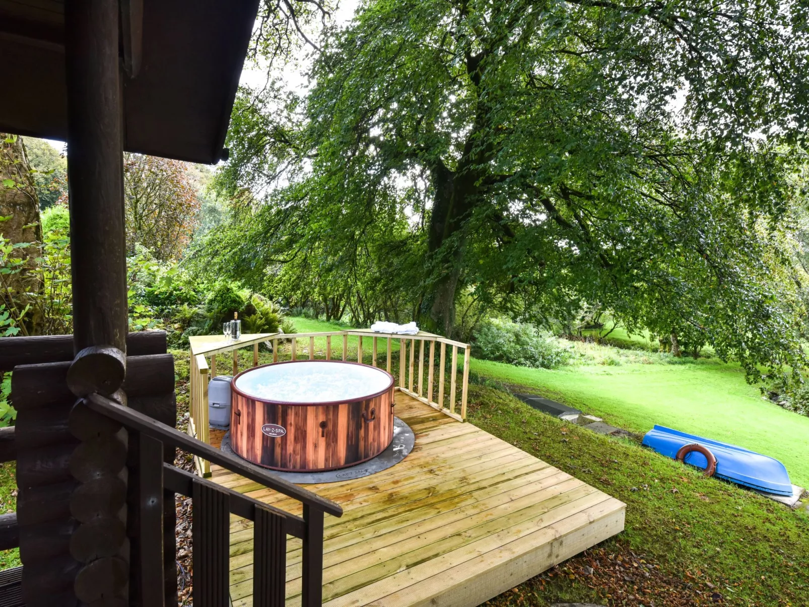 Brookview Lodge 3-Outside