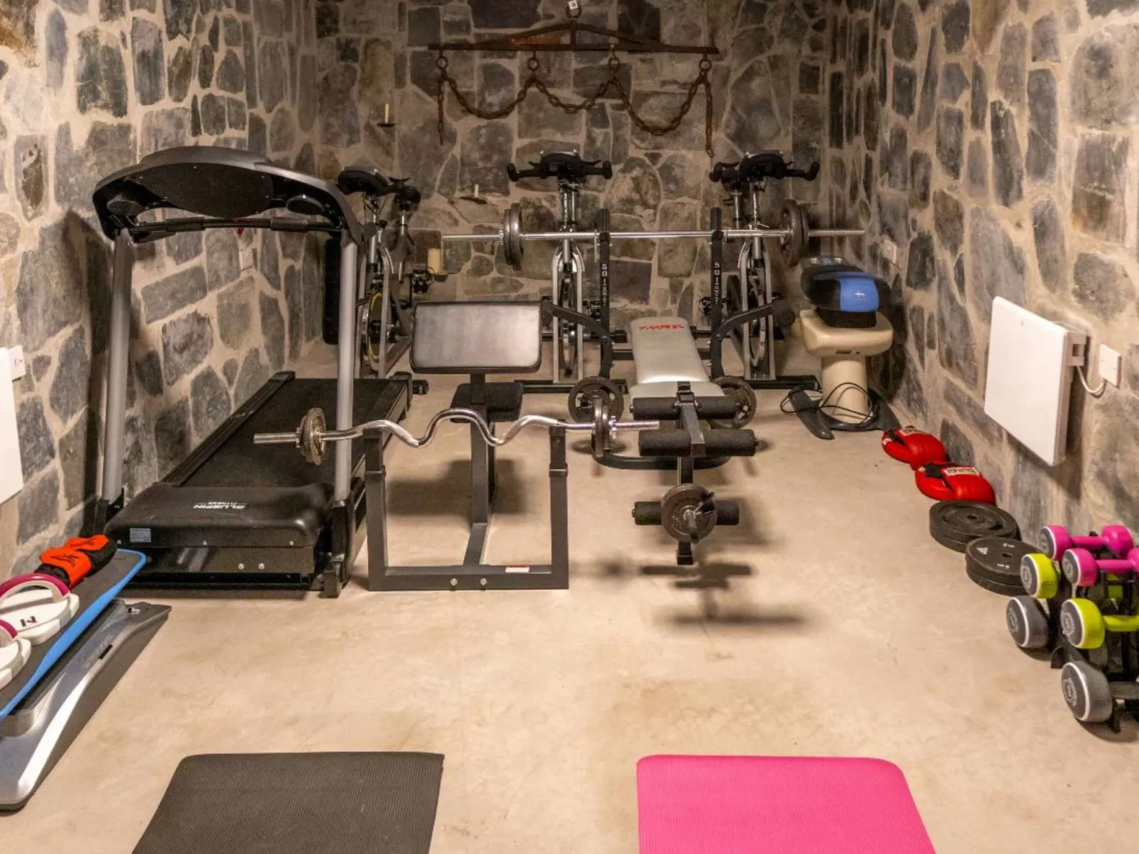 Brookview Lodge 2-Inside