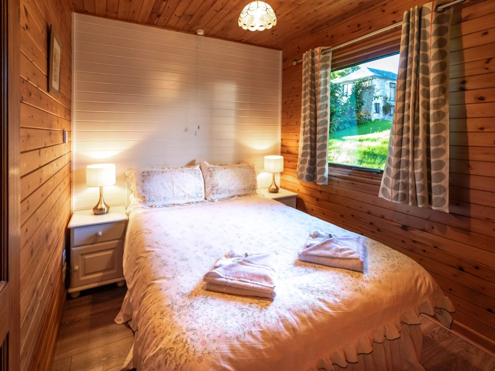 Brookview Lodge 2-Inside