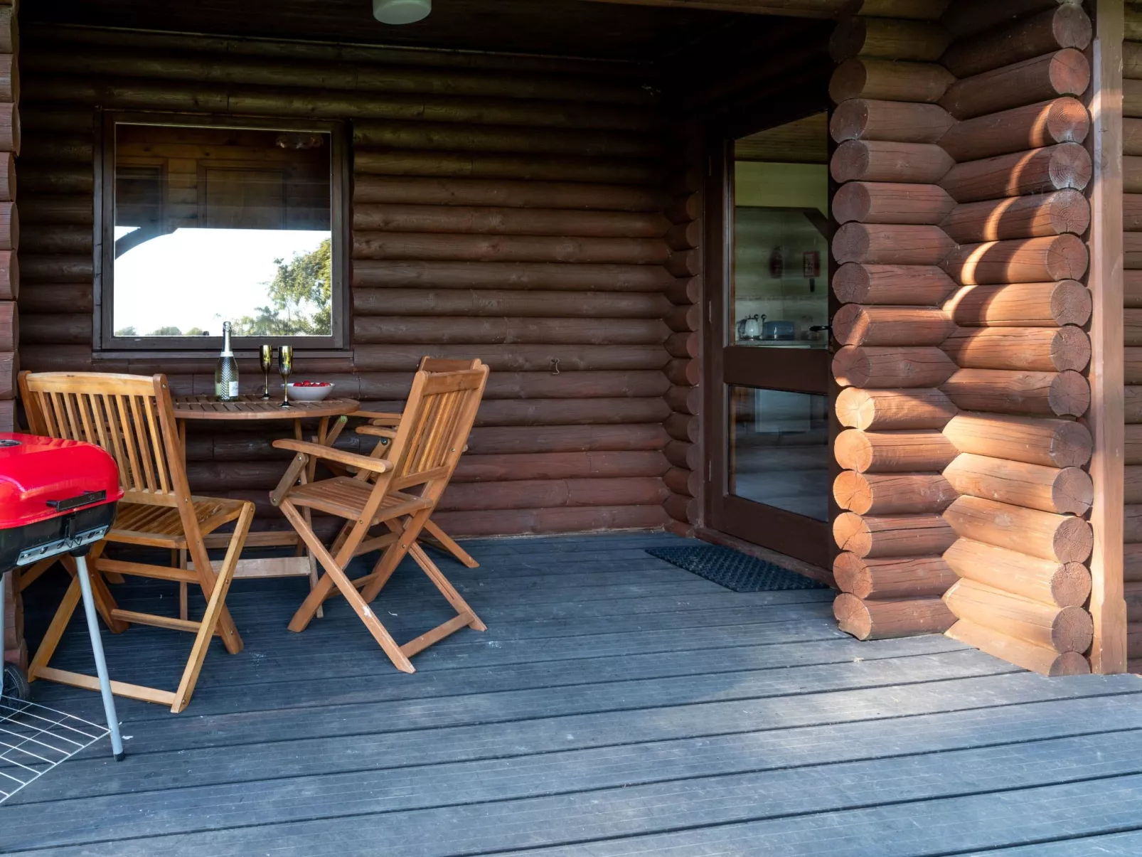 Brookview Lodge 2-Outside