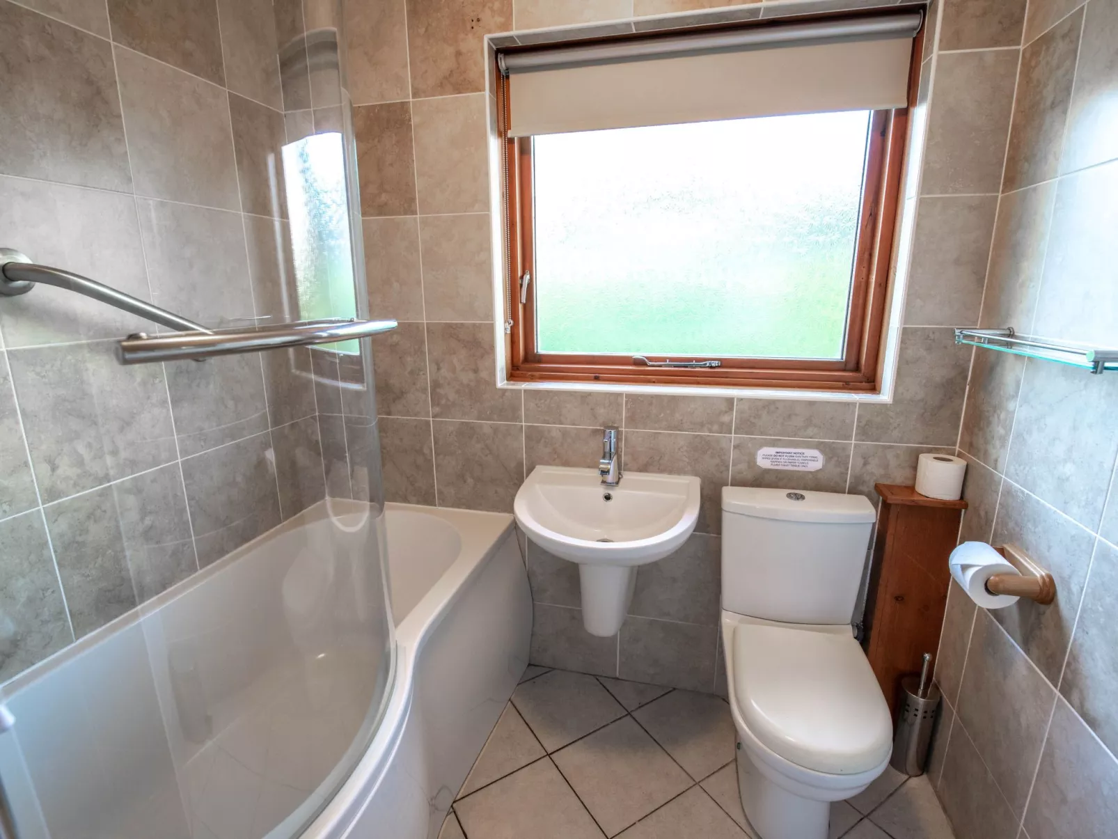 Brookview Lodge 2-Inside
