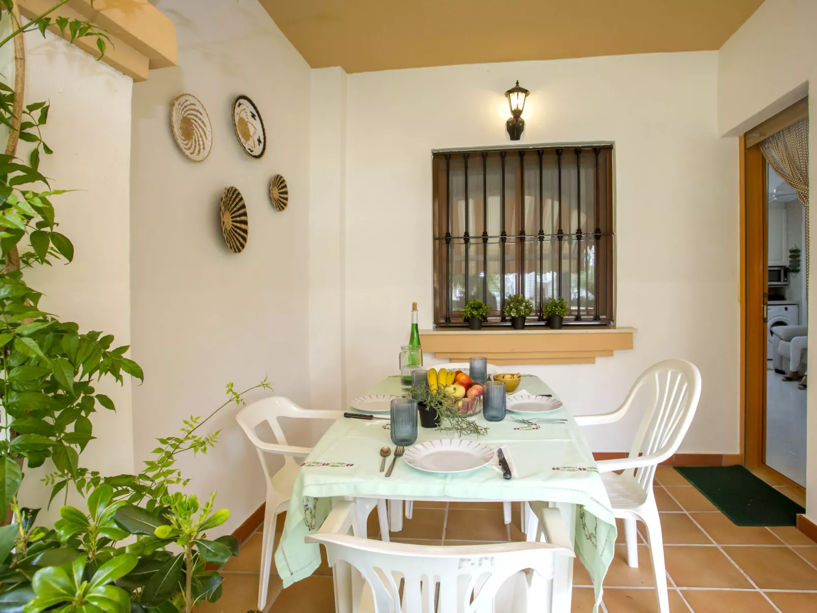 El Patio-Dedans
