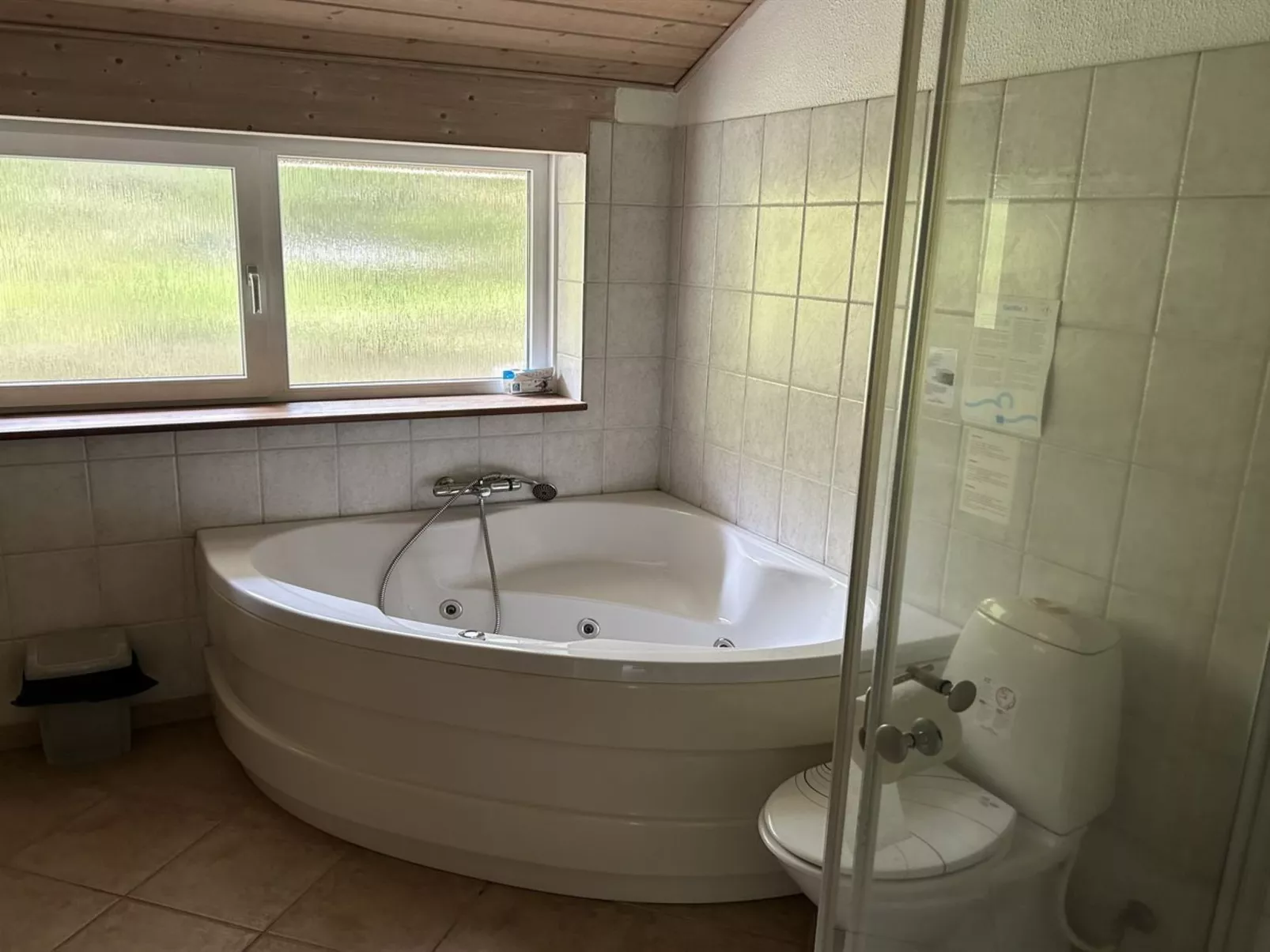 "Samine" - 2km from the sea-Drinnen