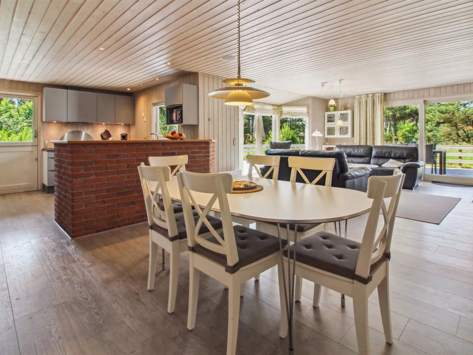 "Harthwik" - 1km from the sea-Inside