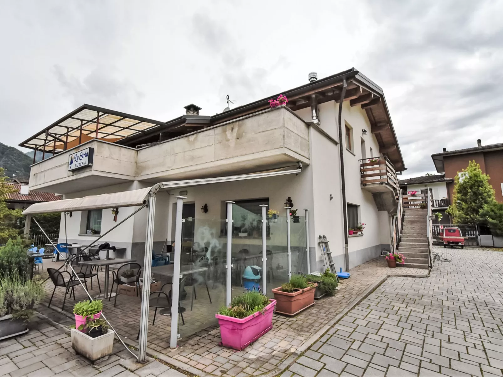 Casa Elisa-Outside