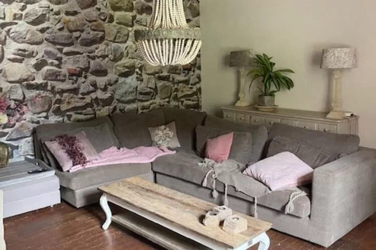 Entre le Gers et les Pyrénées XII-Living room
