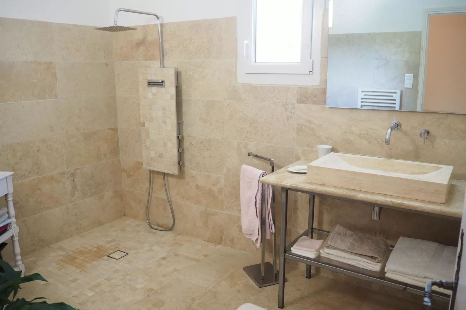 Ferienhaus in Villes-sur-Auzon-Bathroom