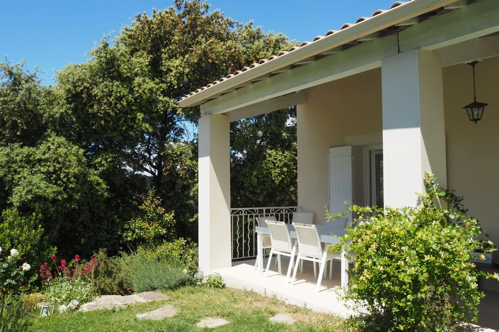 Ferienhaus in Villes-sur-Auzon-Terrace balcony
