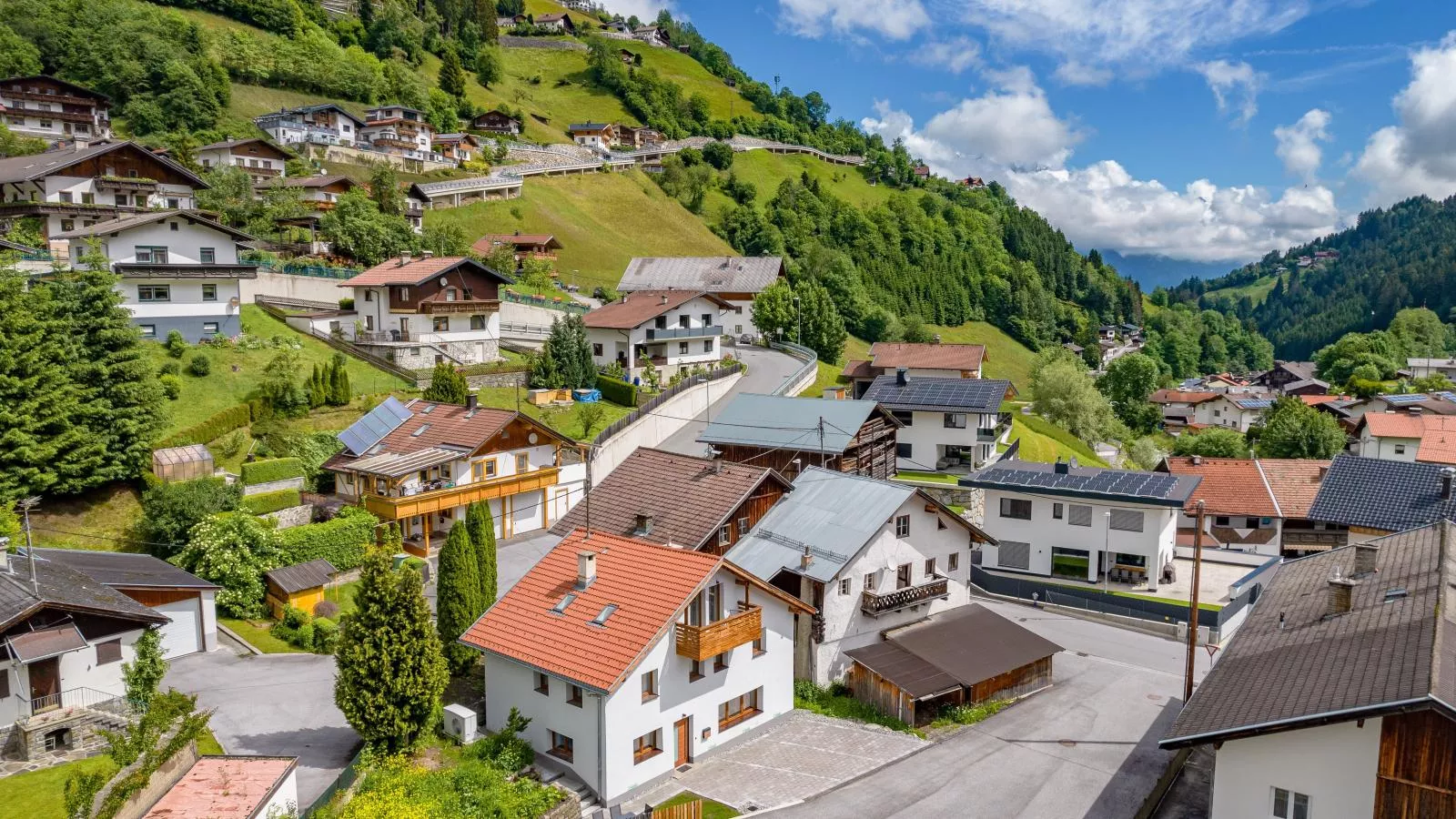 Chalet Bergglück-Exterior summer