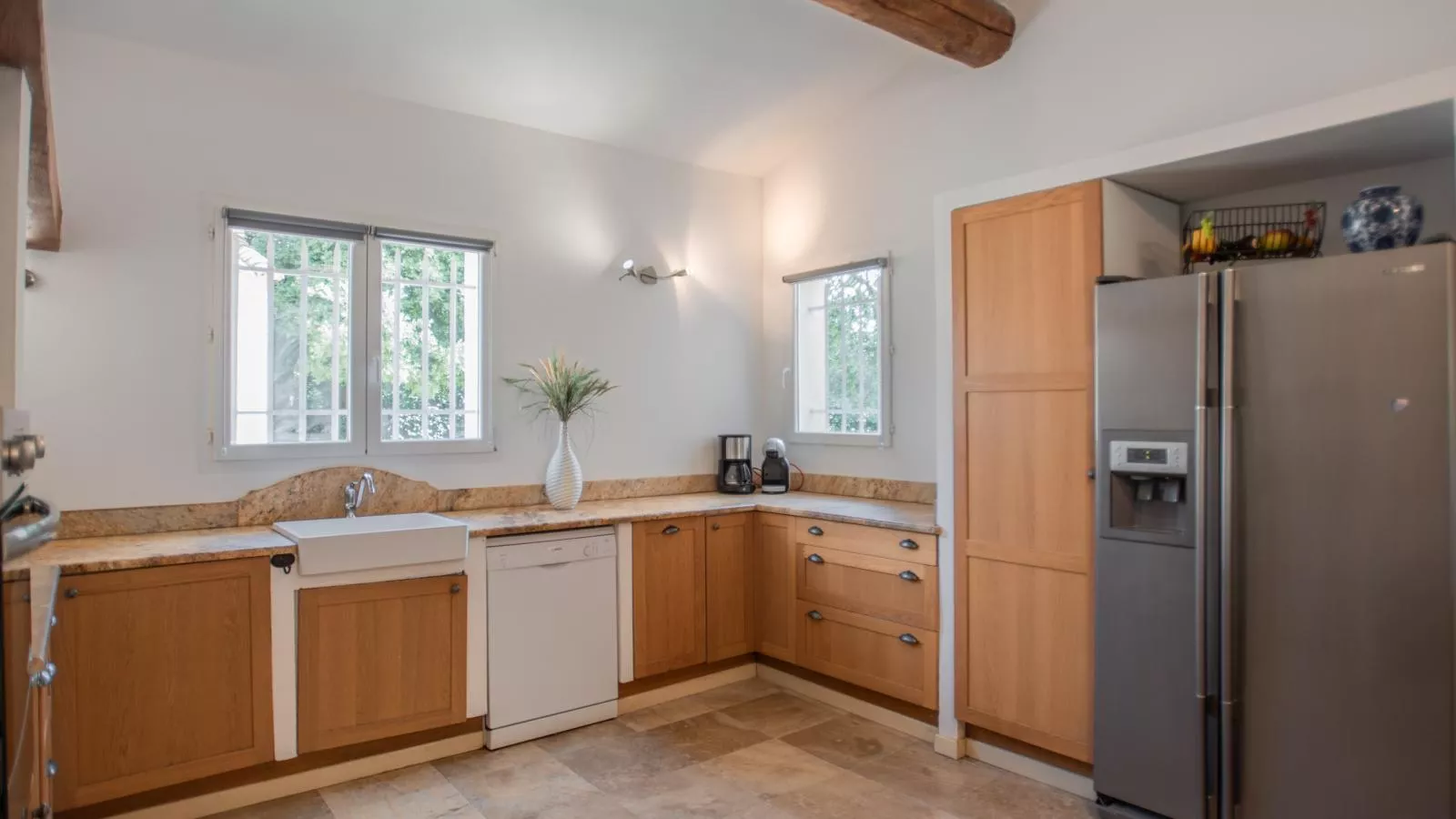 La Cadeline-Kitchen