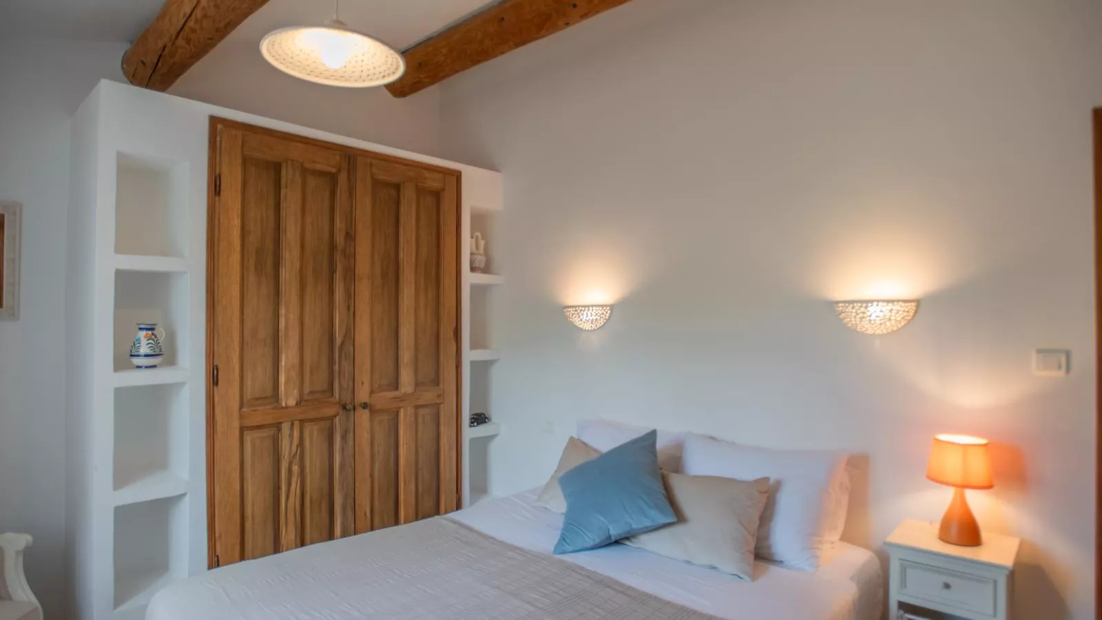 La Cadeline-Bedroom