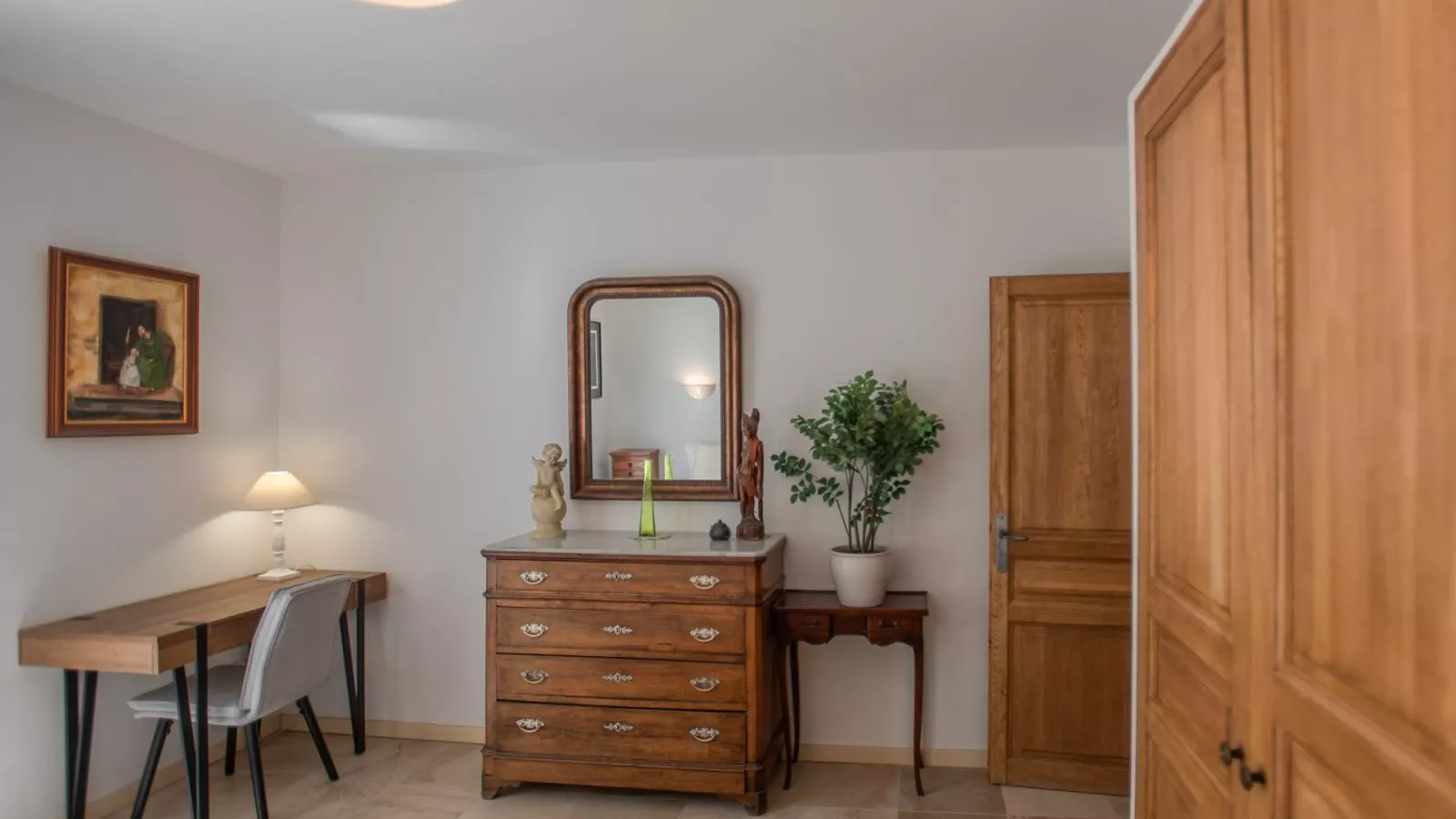 La Cadeline-Bedroom