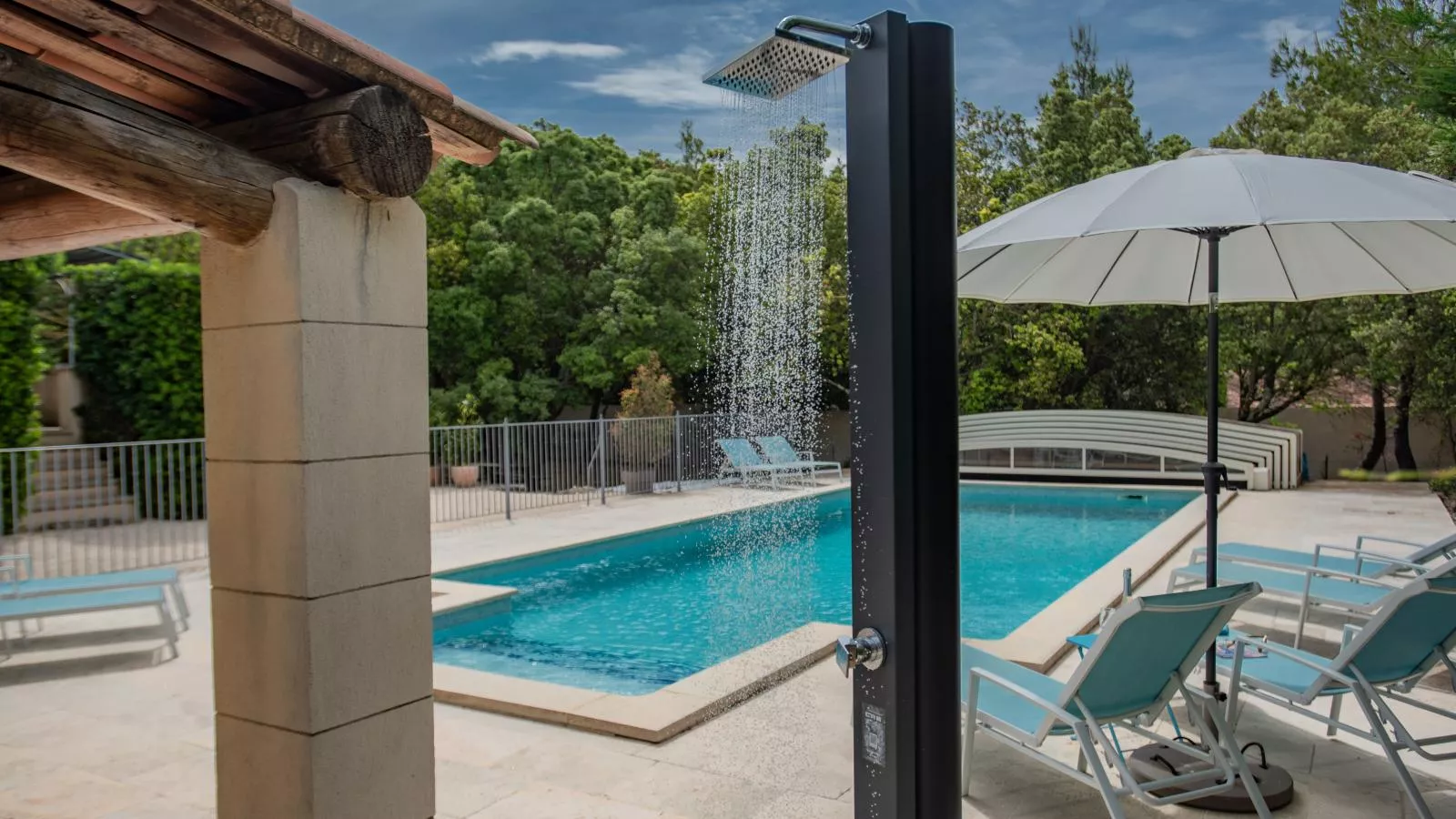 La Cadeline-Pool