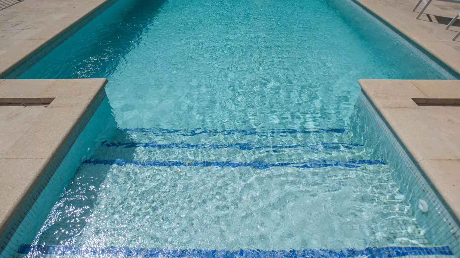 La Cadeline-Pool